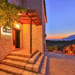 Hill House Adult Only 4*