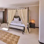 Hill House Adult Only 4*