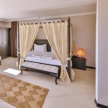 Hill House Adult Only 4*